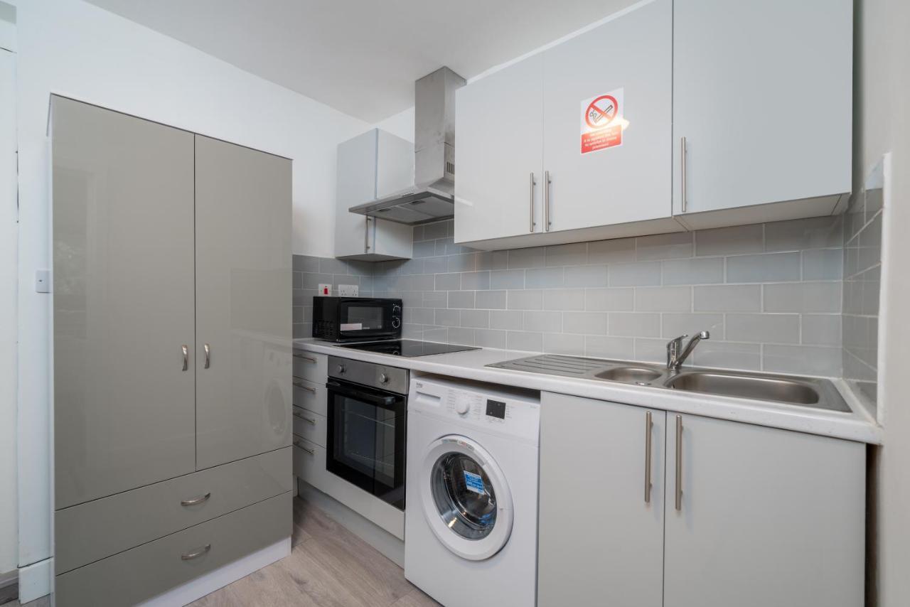 London Selwyn Road Studios Экстерьер фото