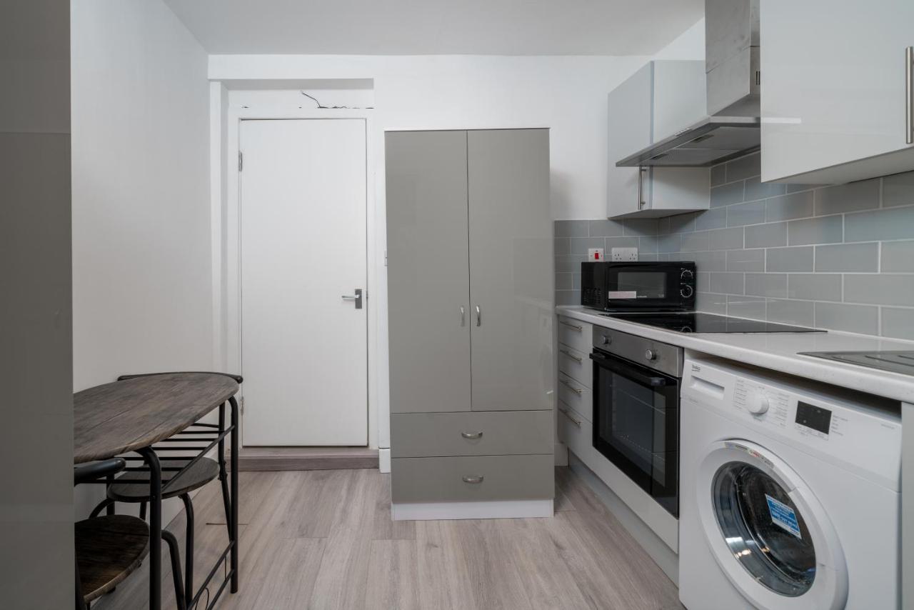 London Selwyn Road Studios Экстерьер фото
