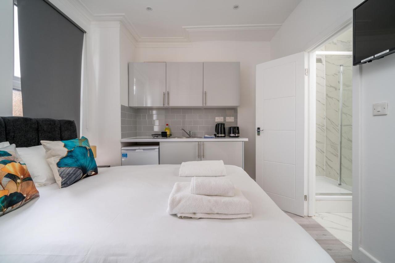 London Selwyn Road Studios Экстерьер фото