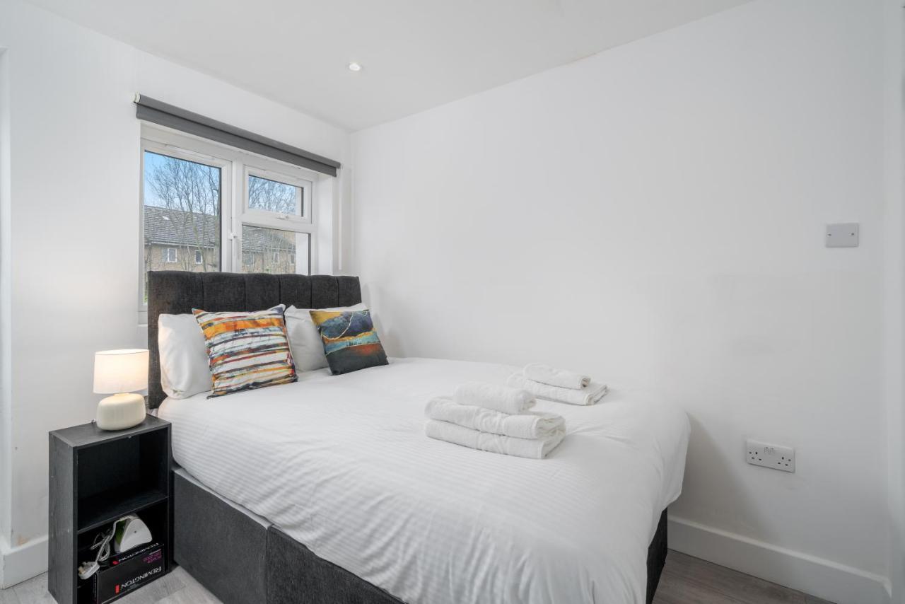 London Selwyn Road Studios Экстерьер фото