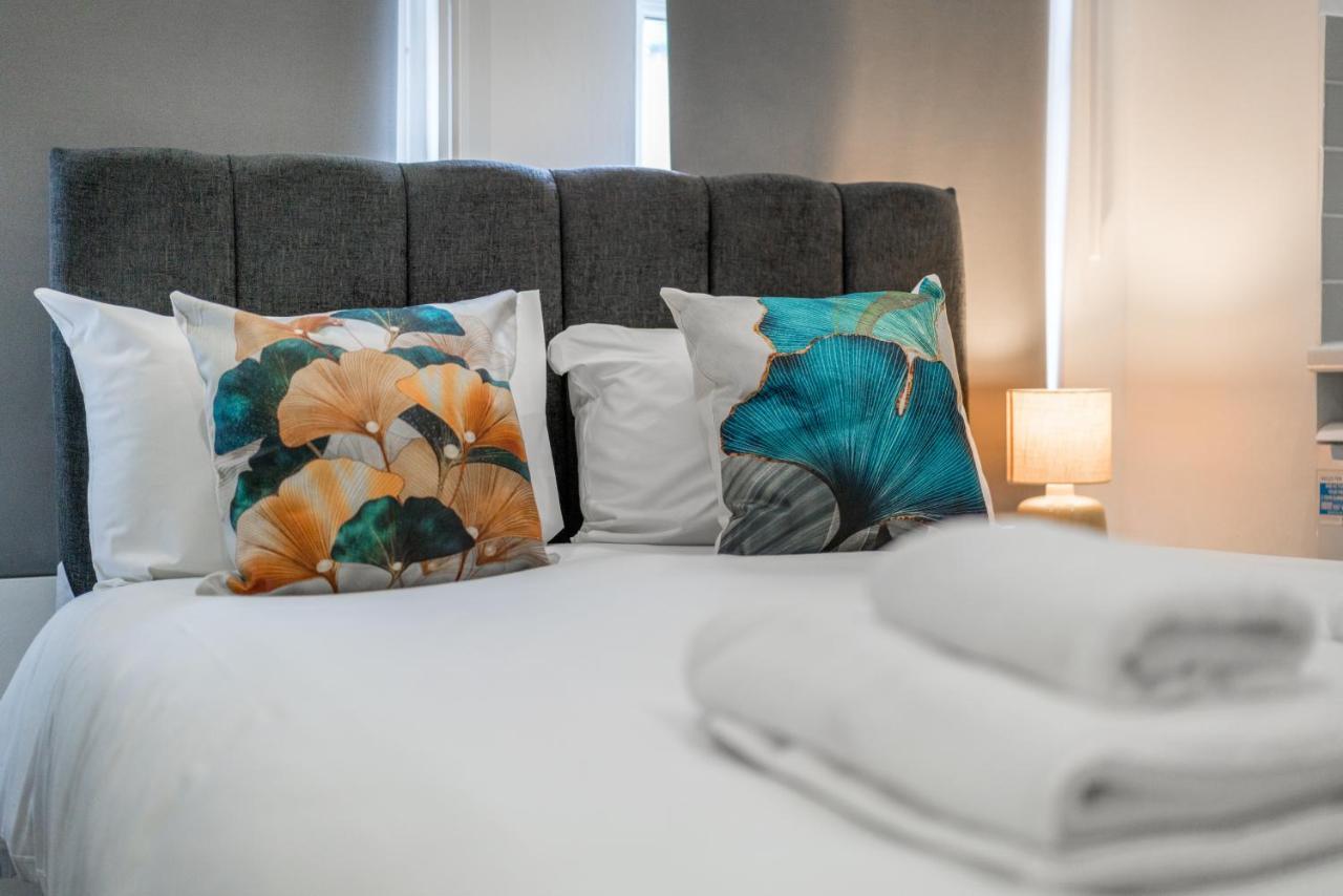London Selwyn Road Studios Экстерьер фото